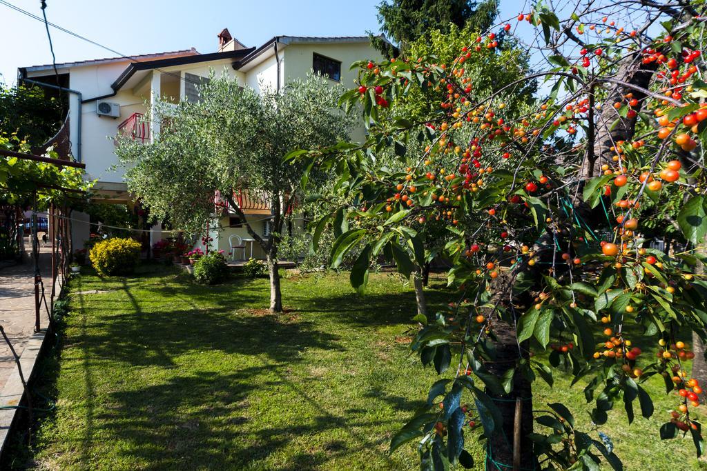 Apartments Milica Умаг Экстерьер фото