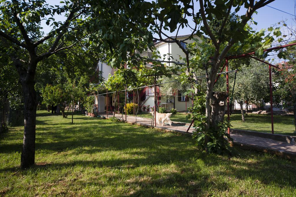 Apartments Milica Умаг Экстерьер фото